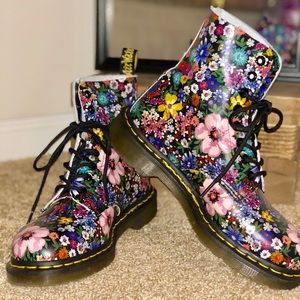 Dr. Martens Wanderlust Pascal Boots
